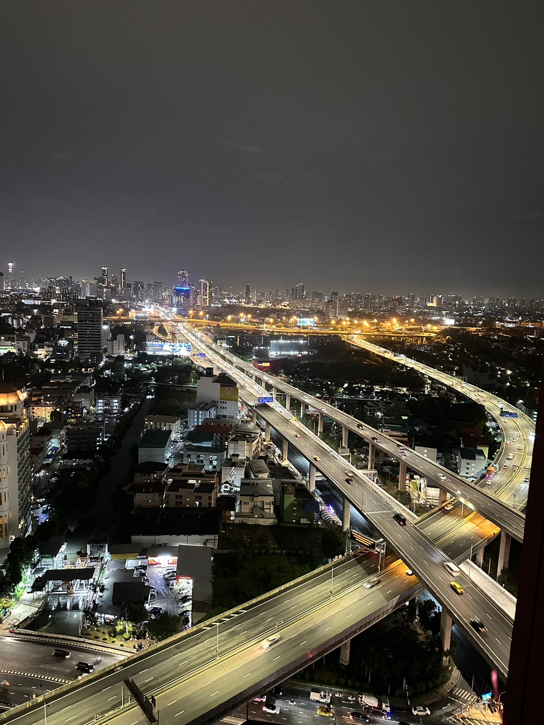 ✨ Rare Unit, high floor, beautiful view! Condo The Base Garden Rama 9 By Sansiri