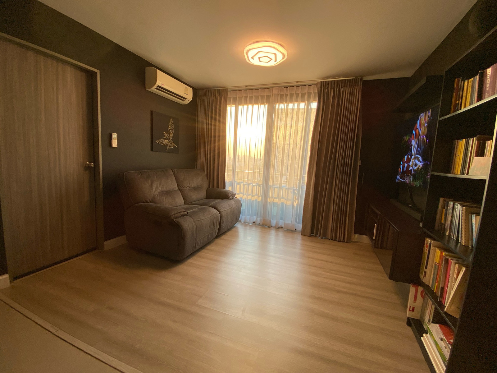 🔥ขายพร้อมผู้เช่า Metro Luxe Ratchada | ห้องมุม 36 ตร.ม | 3.99 ล้านบาท – รูปที่ 2