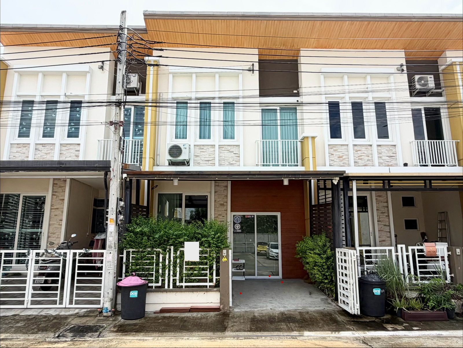 ขาย ทาวน์เฮาส์ 2 ชั้น โกลเด้นท์ ทาวน์, เฉลิมพระเกียรติ์-สวนหลวง เฟอร์นิเจอร์ พร้อมอยู่ ขาย ทาวน์เฮาส์ 2 ชั้น โกลเด้นท์ ทาวน์, เฉลิมพระเกียรติ์-สวนหลวง เฟอร์นิเจอร์ พร้อมอยู่