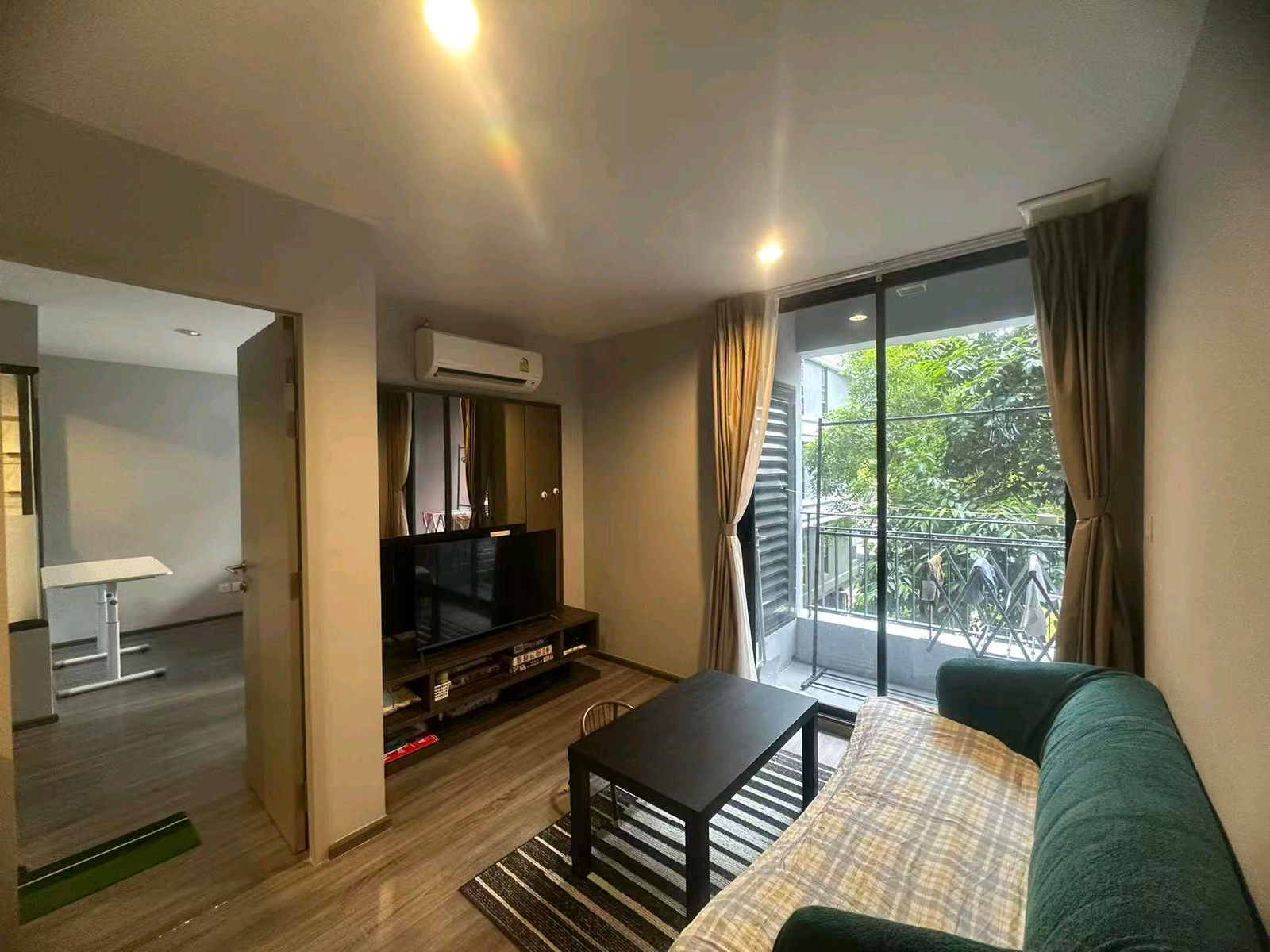 Ideo mobi 40 1 bed room does not block the view. Ideo mobi 40 1 bed room does not block the view.