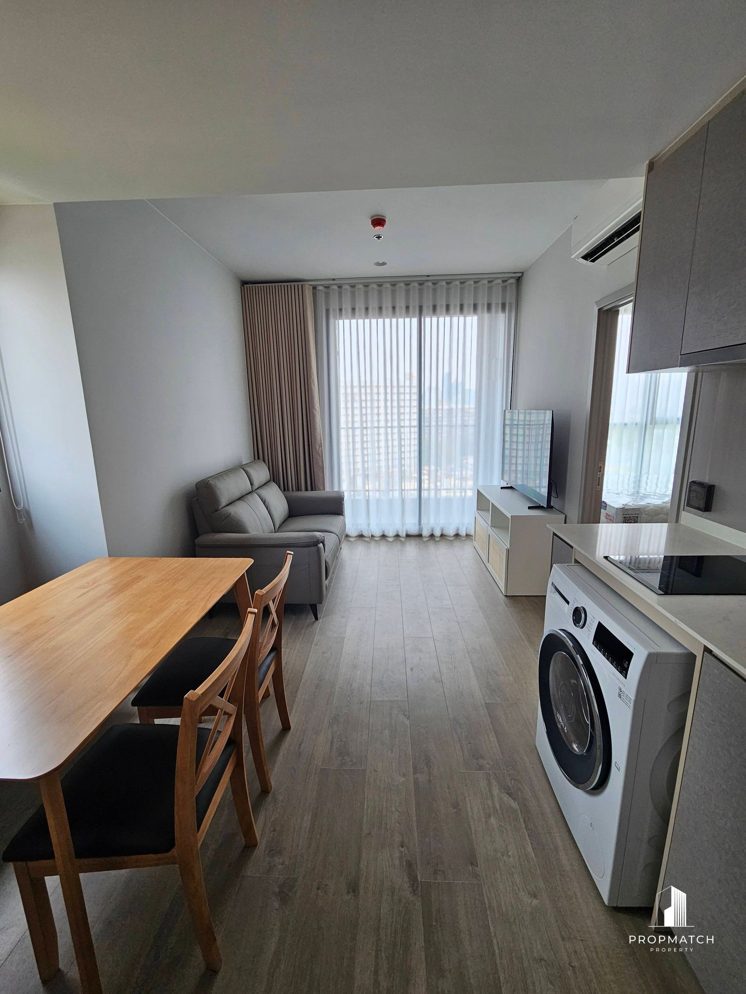 ✨Flash Deal ✨THE CROWN Residences Rama 4 ( 1Bed 1Bath 35SQM.) พร้อมอยู่ ! เพียง 35,000 บาทต่อเดือน Tel.0981315848@propmatch 