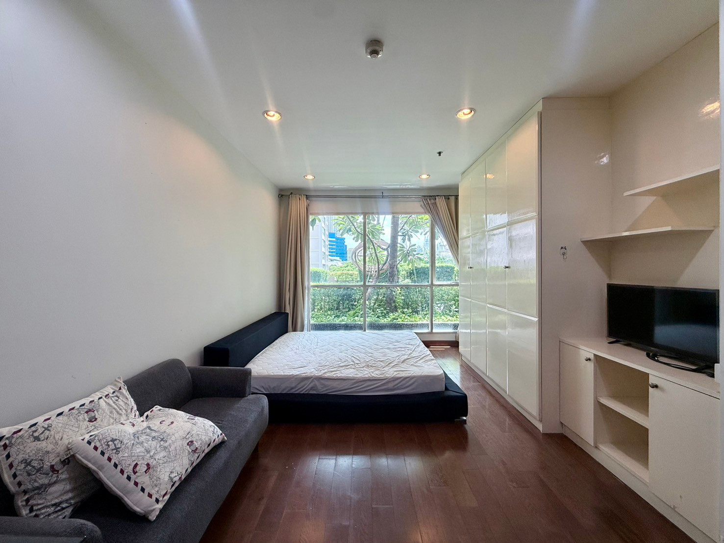 The Address Chidlom, convenient to travel. The Address Chidlom, convenient to travel.