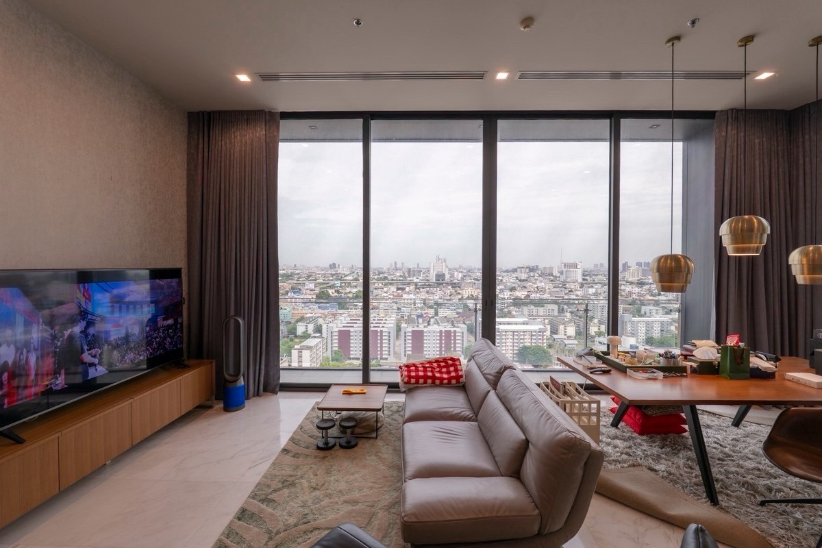 THE MONUMENT SANAMPAO PENTHOUSE | Private & Exclusive 🏙️ 3 Bedrooms | 3 Bathrooms 📐 138 sq.m. 💰 Rent 150,000 THB/month 📞064-642-8664 Phat THE MONUMENT SANAMPAO PENTHOUSE | Private & Exclusive 🏙️ 3 Bedrooms | 3 Bathrooms 📐 138 sq.m. 💰 Rent 150,000 THB/month 📞064-642-8664 Phat