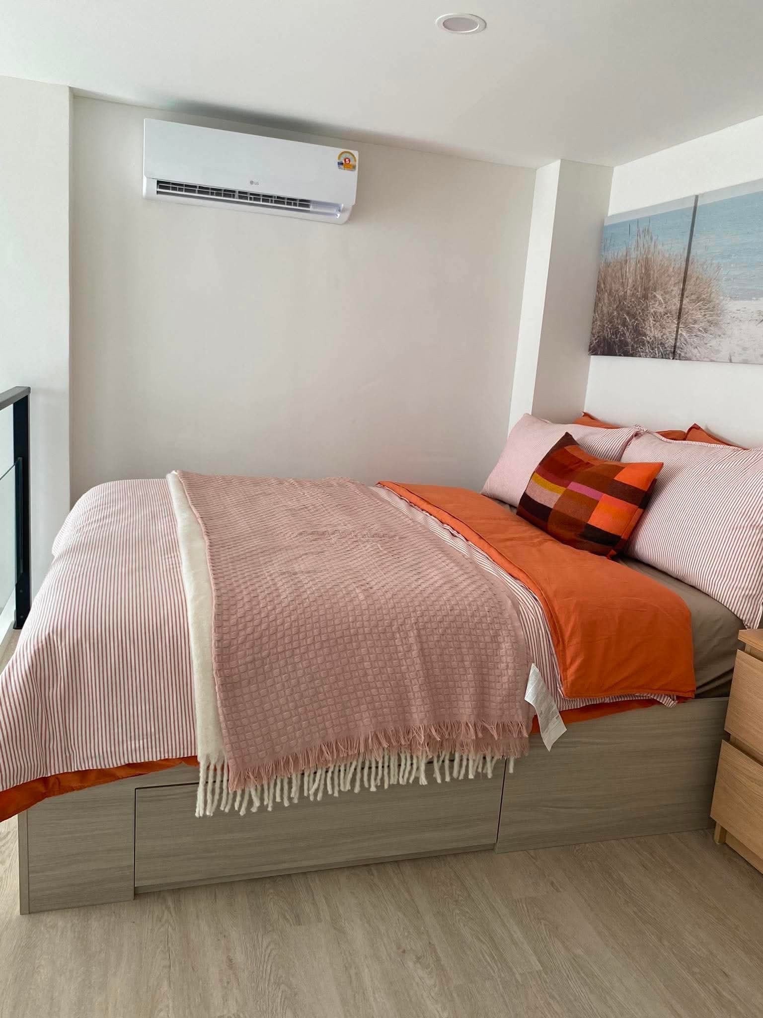 ห้อง High Ceiling 22 ตร.ม. | ติด BTS 0 เมตร | เลี้ยงสัตว์ได้ – รูปที่ 3