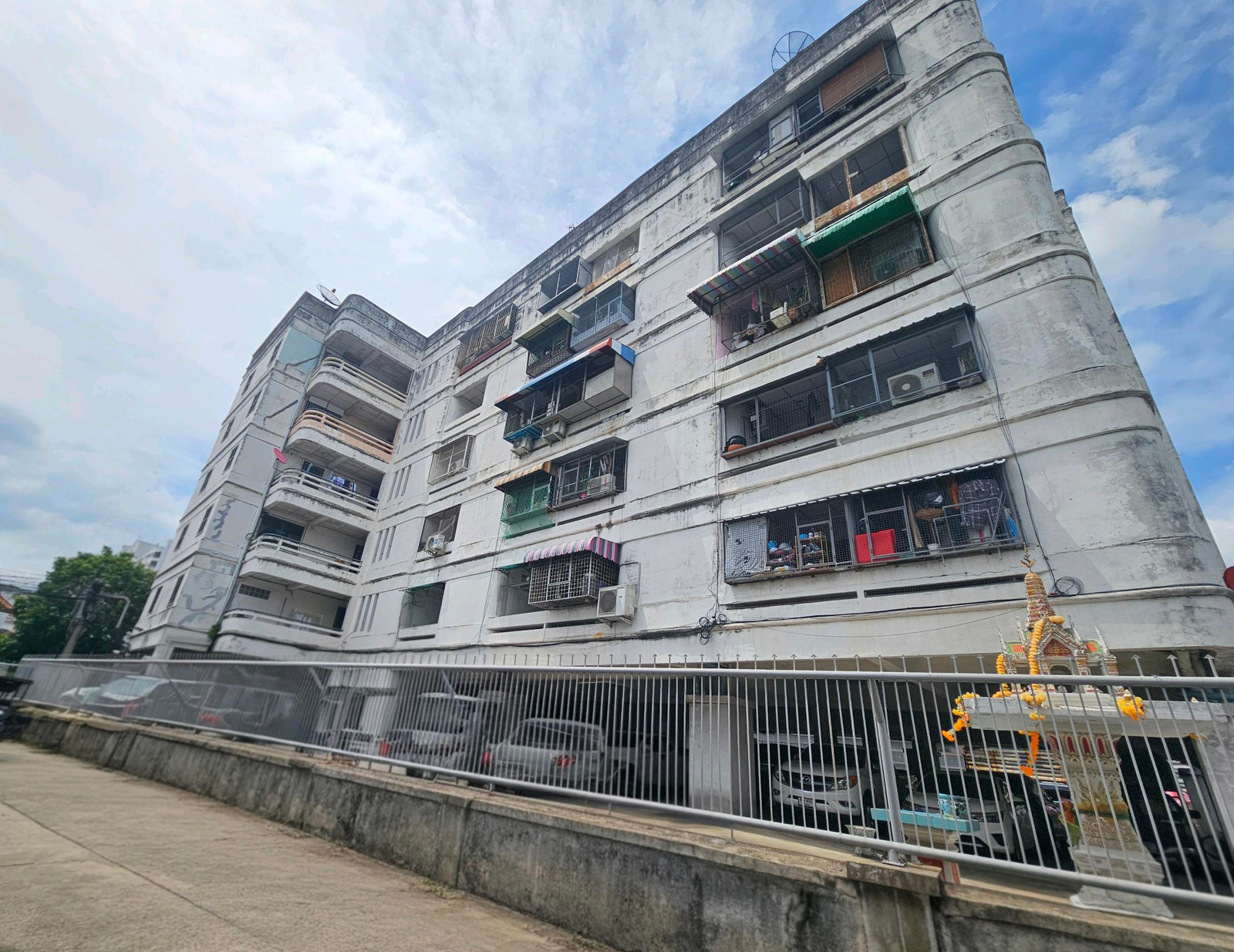 Baan Chulasak Condo Baan Chulasak Condo
