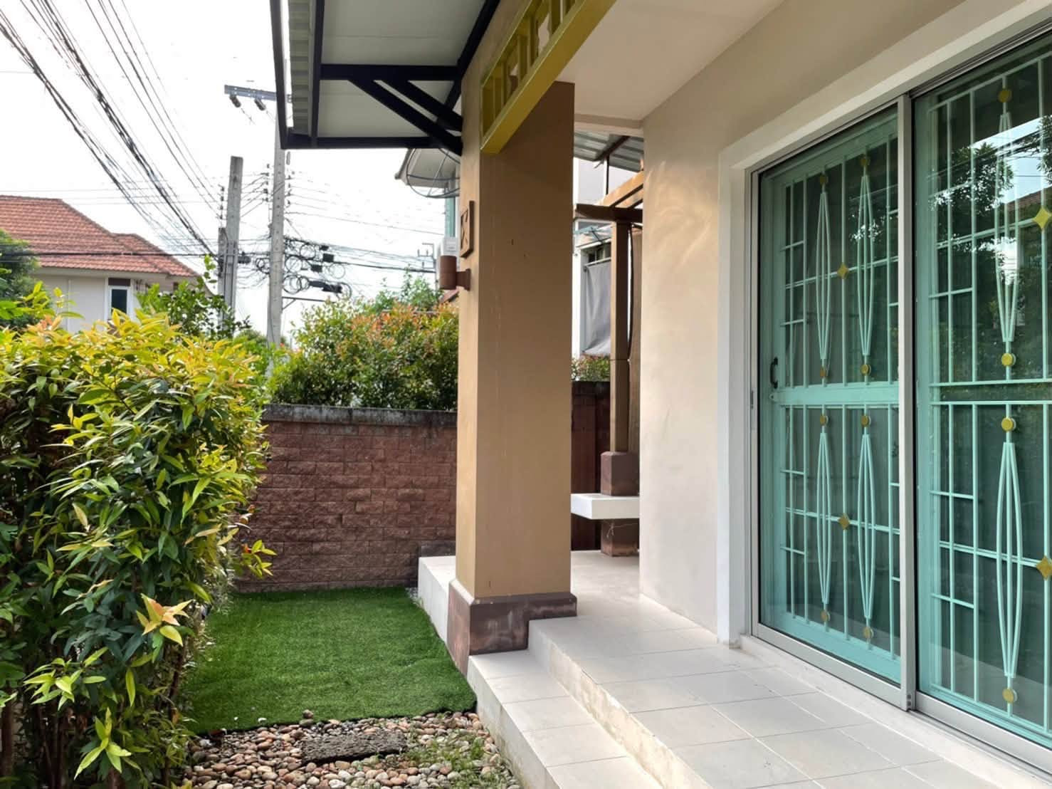 KH0339 ให้เช่าบ้านแฝด 2 ชั้น โครงการ เอโทล มัลดีฟส์ ปาล์ม (บางนา–วงแหวน) พร้อมเฟอร์นิเจอร์ ใกล้ห้าง เมกา บางนา เพียง 3 กม. ใกล้โรงเรียนนานาชาติหลายแห่ง เดินทางสะดวก ใช่ในนามบุคคลเท่านั้น เหมาะอยู่อาศัยเป็นครอบครัว  รับสัตว์เลี้ยงพันธุ์เล็ก ไม่เกิน 2 ตัว  – รูปที่ 4