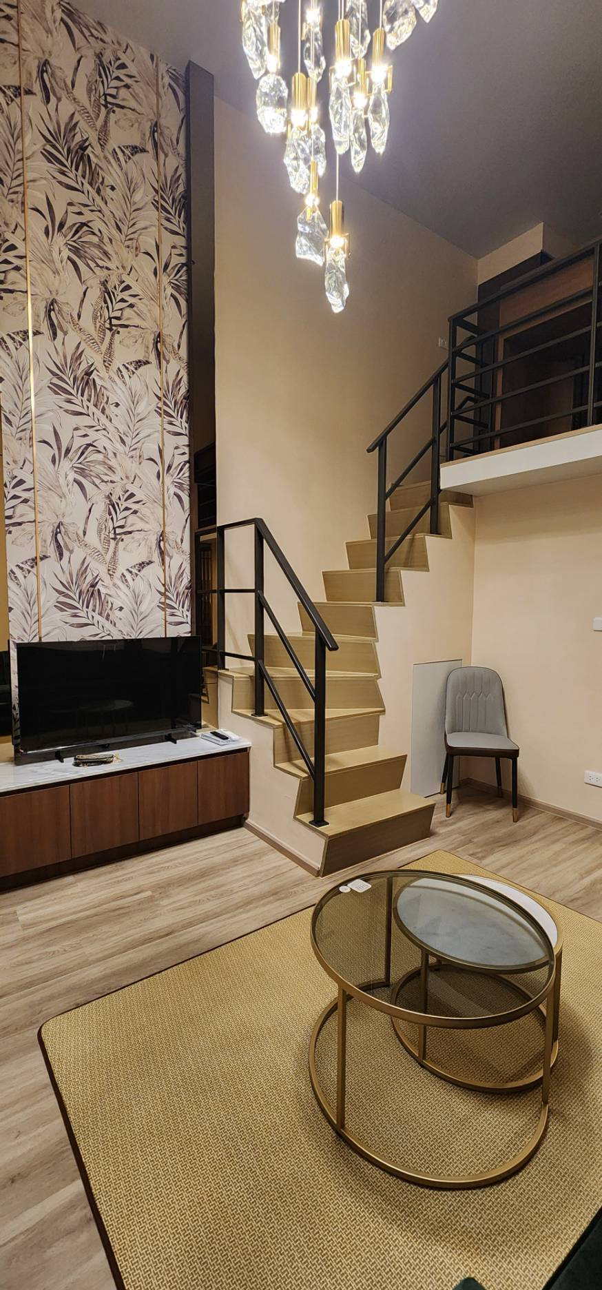 RENT ( NEW !! )ONE-BEDROOM HYBRID 38SQM 34,000 ฿ CALL : 088-2389494