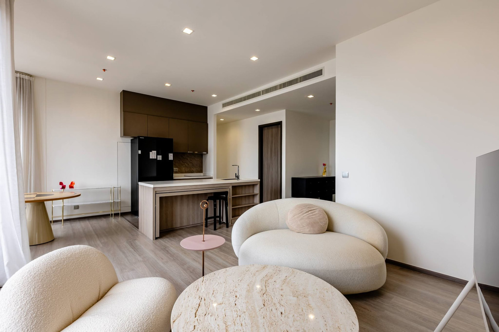 FOR RENT 📍Rhythm Charoenkrung Pavillion (ริธึ่ม เจริญกรุง พาวิลเลี่ยน) ปล่อยเช่าเพียง 85,000 บาท / เดือน – รูปที่ 3