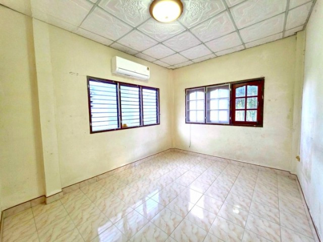 in Nong Daeng near Mittraphap Road featuring 2 bed Single-story detached house 1 bath Located 1 km. from Wat Nong Daeng on a 72 sq. wa. – รูปที่ 4