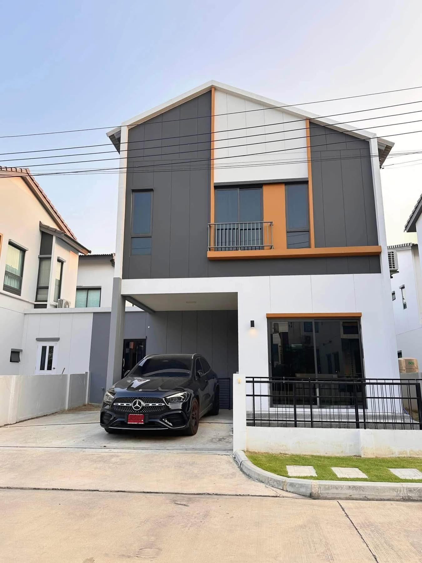 Twin house for rent, Anasiri Bangna, very new house, near Yes Bang Phli and Bang Bo Hospital. Twin house for rent, Anasiri Bangna, very new house, near Yes Bang Phli and Bang Bo Hospital.