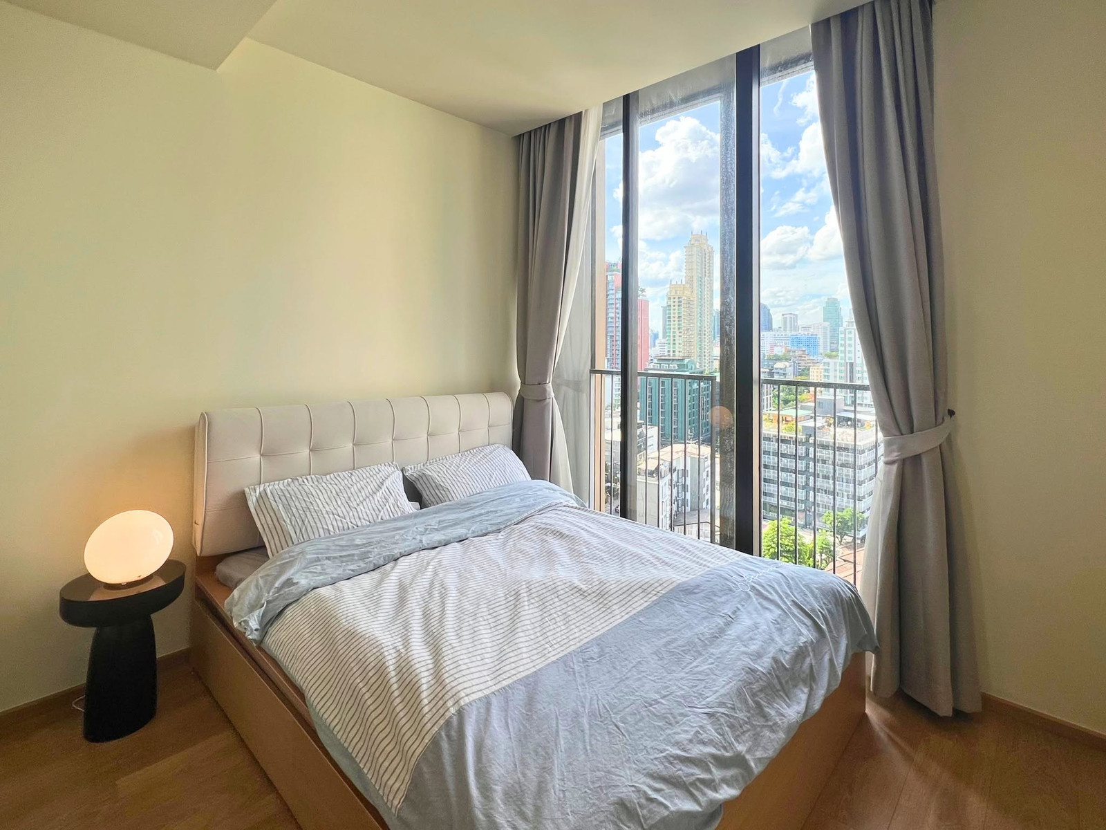 🏢 **Noble Around Sukhumvit 33** 💰 **Rent Price: 46,000 Baht / Month (1-Year Contract)**