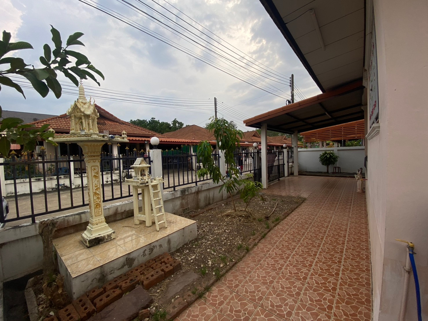 บ้านเดี่ยวหลังใหญ่ 77 ตร.ว. พิกัดนางรอง ตำบล นางรอง อำเภอนางรอง บุรีรัมย์ บ้านเดี่ยวหลังใหญ่ 77 ตร.ว. พิกัดนางรอง ตำบล นางรอง อำเภอนางรอง บุรีรัมย์