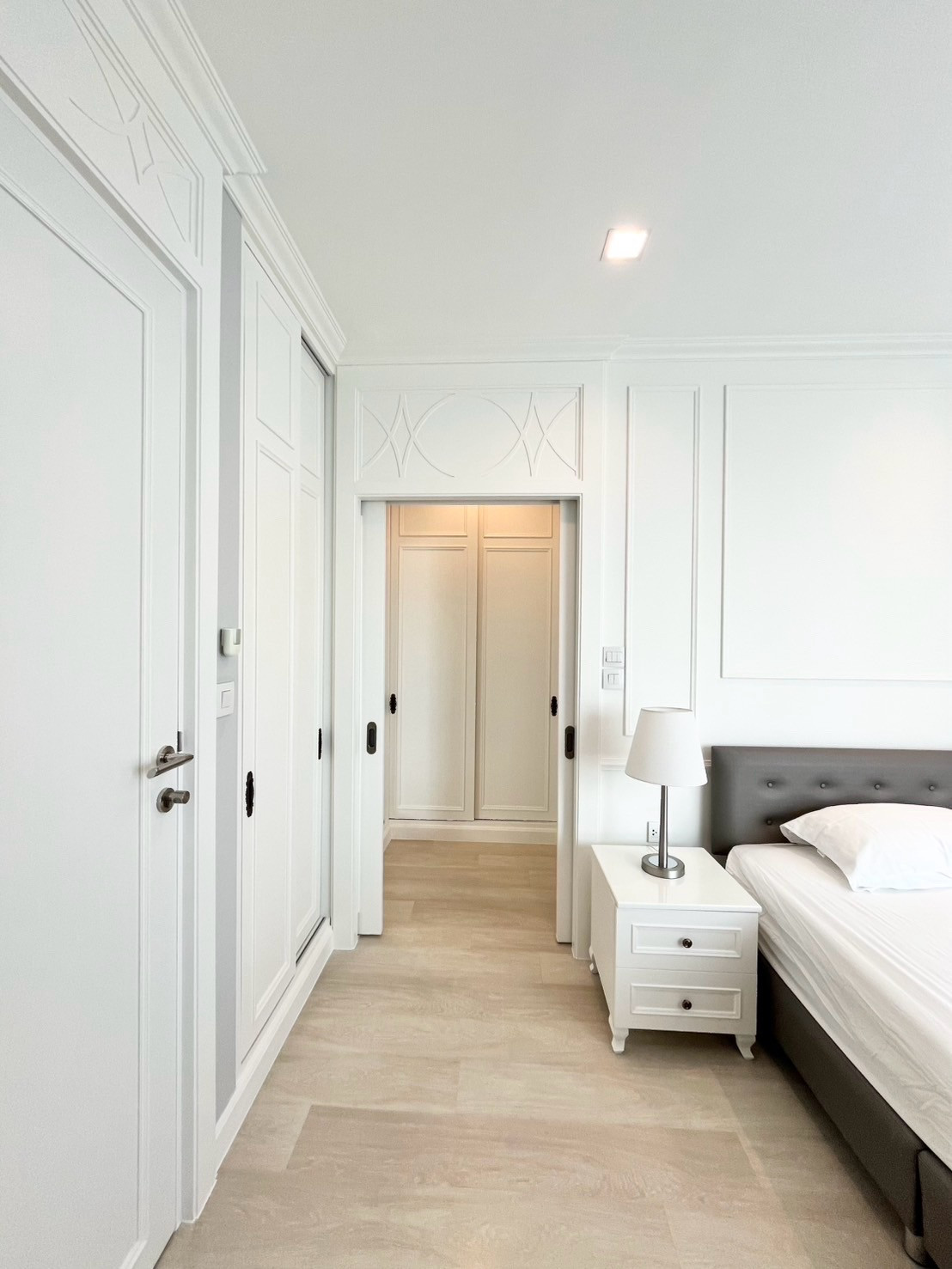 Life One Wireless Ploenchit | Corner Unit Life One Wireless Ploenchit | Corner Unit