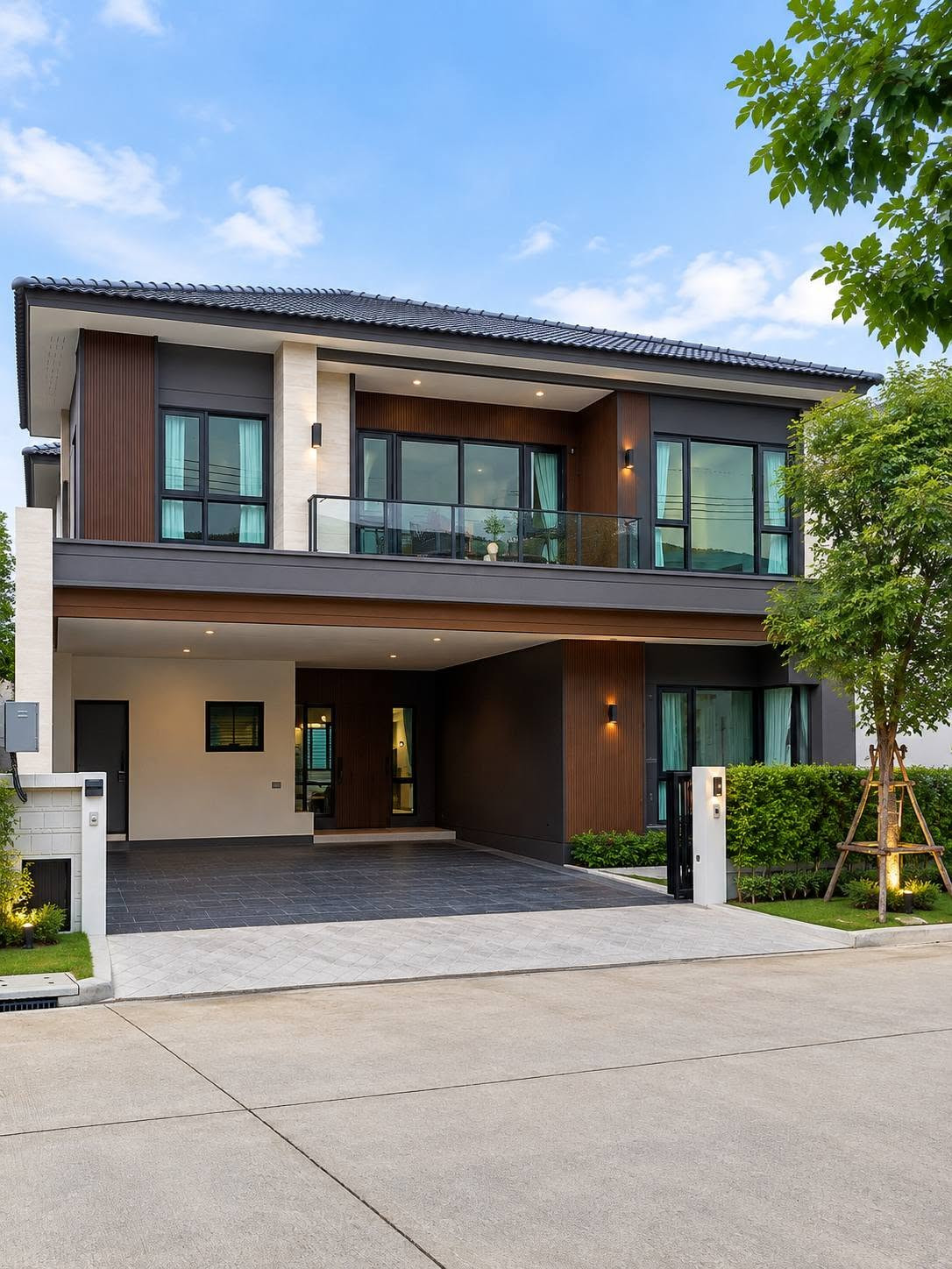 ให้เช่าบ้านเดี่ยวหรู THE CITY บางนา 3 บ้านหลังมุม | เป็นส่วนตัว | ตกแต่งพร้อมอยู่ | เฟอร์นิเจอร์และเครื่องใช้ไฟฟ้าครบครัน ให้เช่าบ้านเดี่ยวหรู THE CITY บางนา 3 บ้านหลังมุม | เป็นส่วนตัว | ตกแต่งพร้อมอยู่ | เฟอร์นิเจอร์และเครื่องใช้ไฟฟ้าครบครัน