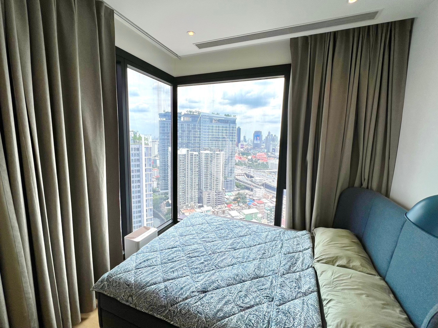 Best deal🔥1 bed 1 bath Ashton Asoke - Rama 9 contact line id : @jhrcondo Best deal🔥1 bed 1 bath Ashton Asoke - Rama 9 contact line id : @jhrcondo