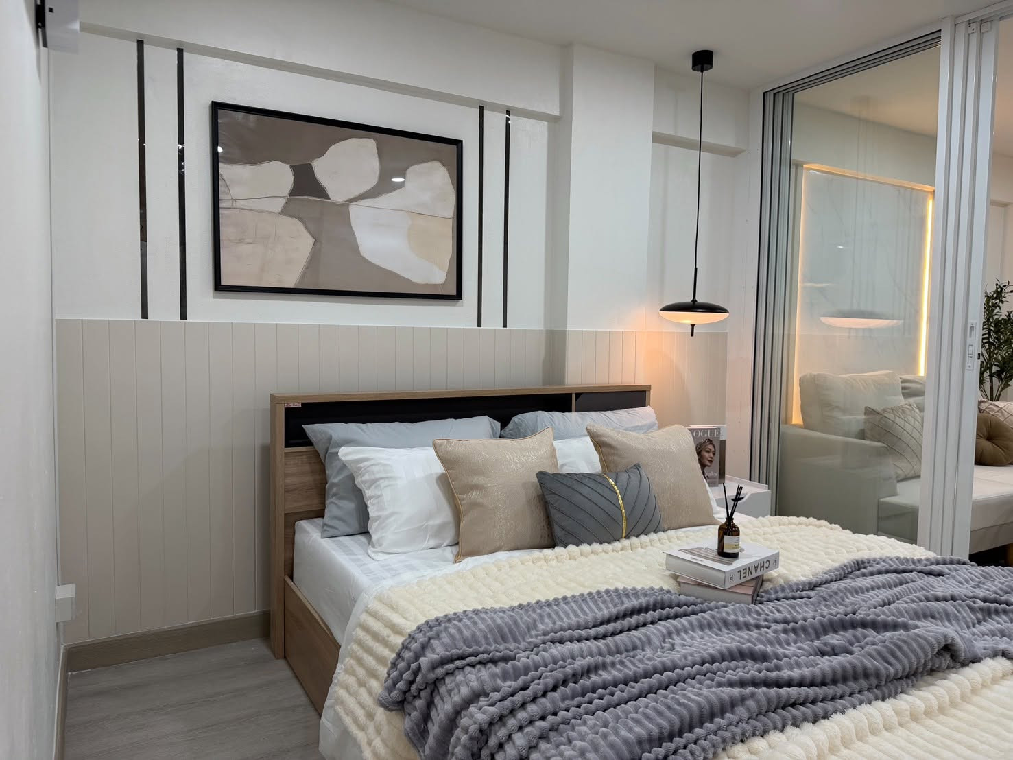 Rare Item ! Condo near Central Rama 9, Big C and Home Pro Ratchada, The Street Ratchada, MRT Huai Khwang, good size, good to live in yourself, worth renting out. Cheapest price in the building Rare Item ! Condo near Central Rama 9, Big C and Home Pro Ratchada, The Street Ratchada, MRT Huai Khwang, good size, good to live in yourself, worth renting out. Cheapest price in the building