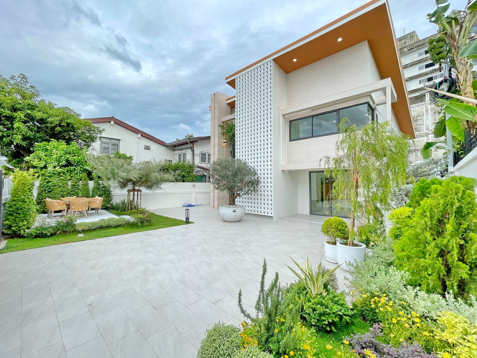H0839♚Single house for sale, 4 bedrooms⚝Lat Phrao-Chok Chai 4♜MRT Chokchai 4∞099-5919653,065-9423251▚Line@sureresidence H0839♚Single house for sale, 4 bedrooms⚝Lat Phrao-Chok Chai 4♜MRT Chokchai 4∞099-5919653,065-9423251▚Line@sureresidence