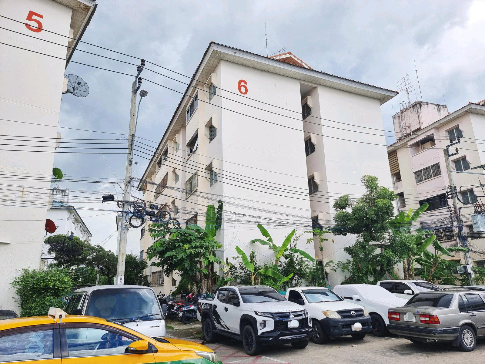 Urgent sale, Baan Eua-Athorn, Wat Ku 2, Building 6, near the entrance to Seven Market ( sells himself) Urgent sale, Baan Eua-Athorn, Wat Ku 2, Building 6, near the entrance to Seven Market ( sells himself)