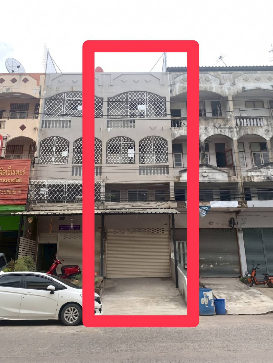 For rent, commercial building (shophouse) 3.5 floors, Bang Mueang, Srinakarin Rd. Suitable for commercial office use, near Kanchanaphisek Expressway, Thai Watsadu, HomePro, Robinson Samut Prakan. For rent, commercial building (shophouse) 3.5 floors, Bang Mueang, Srinakarin Rd. Suitable for commercial office use, near Kanchanaphisek Expressway, Thai Watsadu, HomePro, Robinson Samut Prakan.