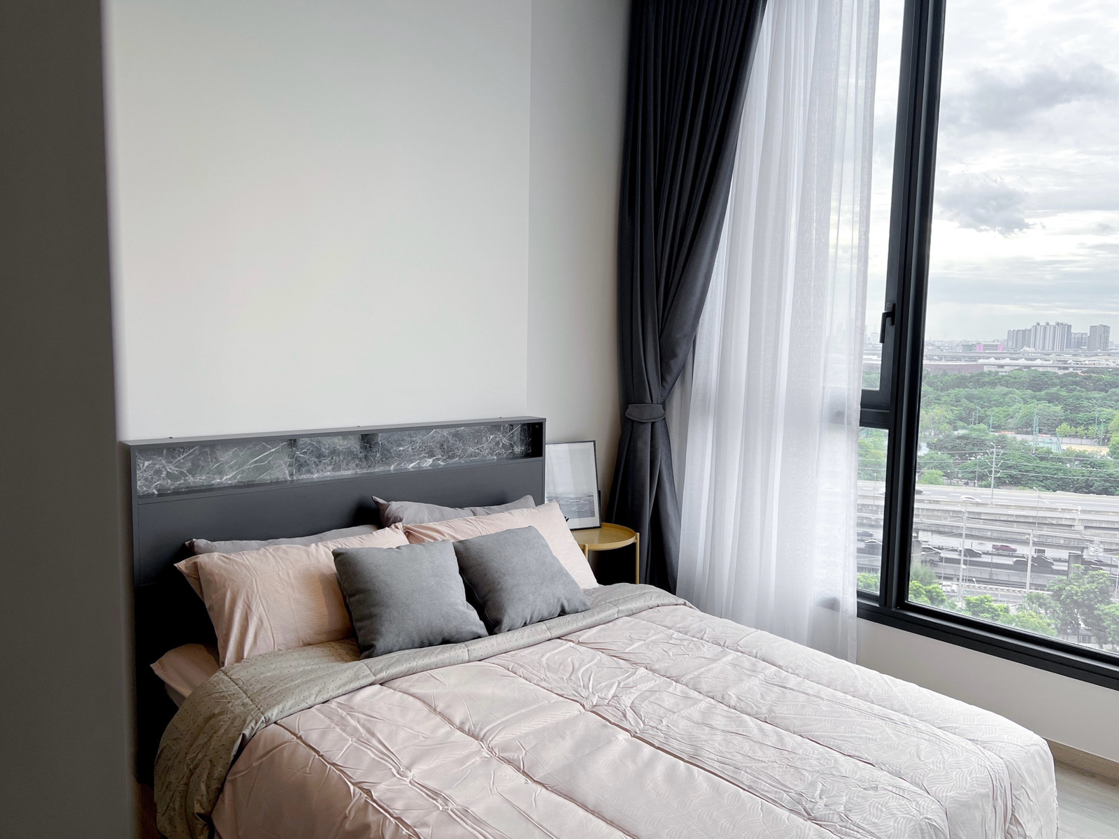 THE CREST PARK RESIDENCES ว่างพร้อมเข้าอยู่ 1 ห้องนอน 32 ตรม.