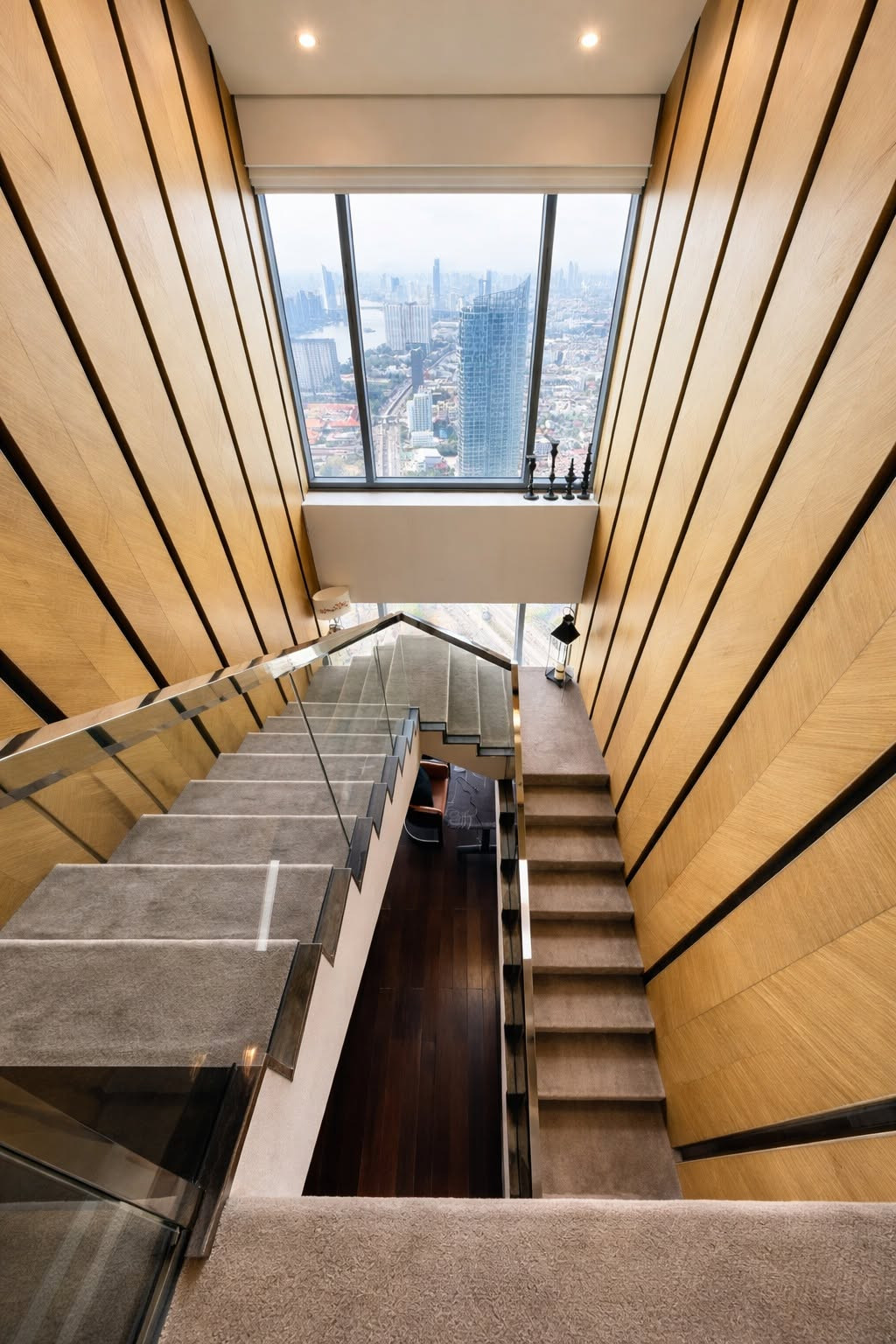  POST| RARE 350 SQ.M. DUPLEX PENTHOUSE | 2 FLOORS 50++ | FULLY FURNISHED | L-SHAPED BALCONY | PANORAMIC RIVER VIEW. 