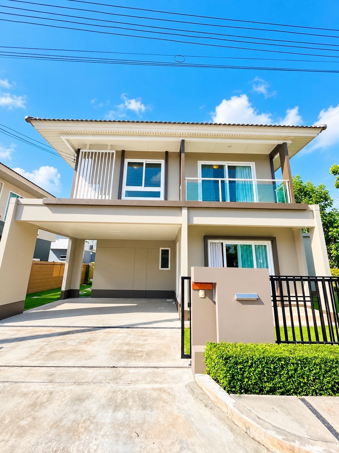 Luxury house for rent Burasiri Village, Bueng Nong Krot