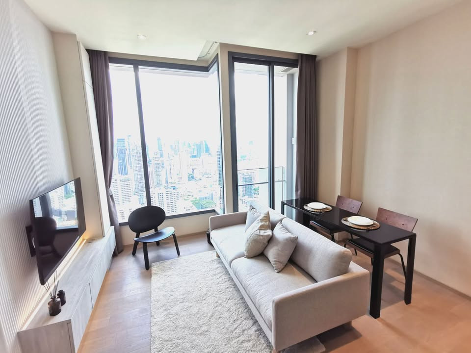 The Esse Asoke for rent 47 sqm 1 bed 1 bath 45,000 per month  