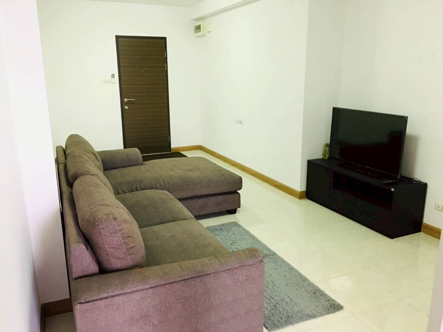 Condo for urgent sale, ready to move in