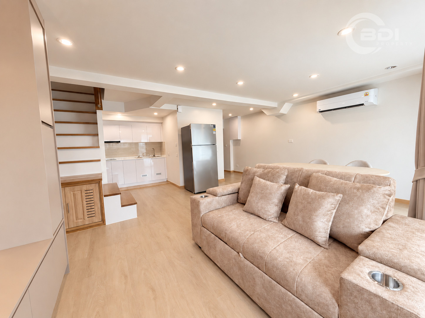 รับAgent NEWLY RENOVATED DUPLEX | 2 BEDROOMS | 2 BATHROOMS | THONGLOR – รูปที่ 3