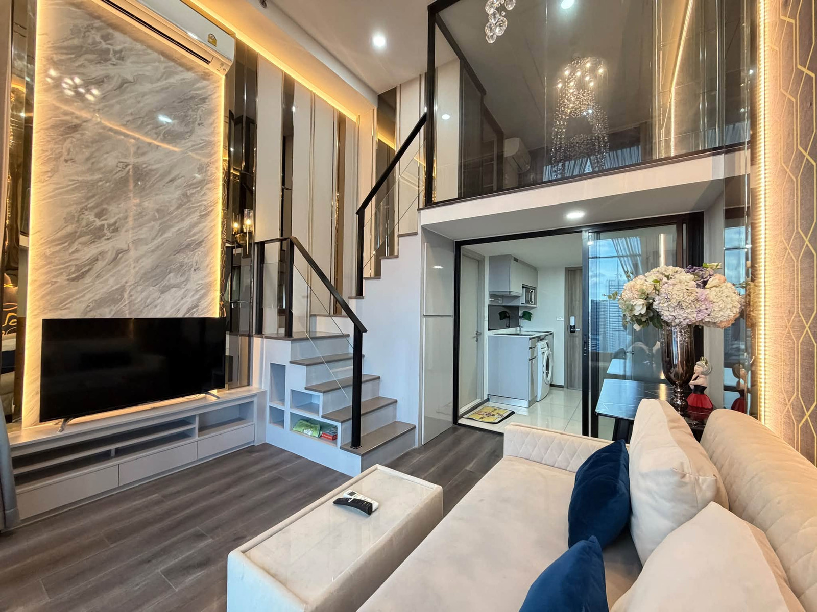 คอนโด Knight bridge Space รัชโยธิน ห้องDuplex  ตกแต่งสวยมาก ว่างพร้อมให้เช่า