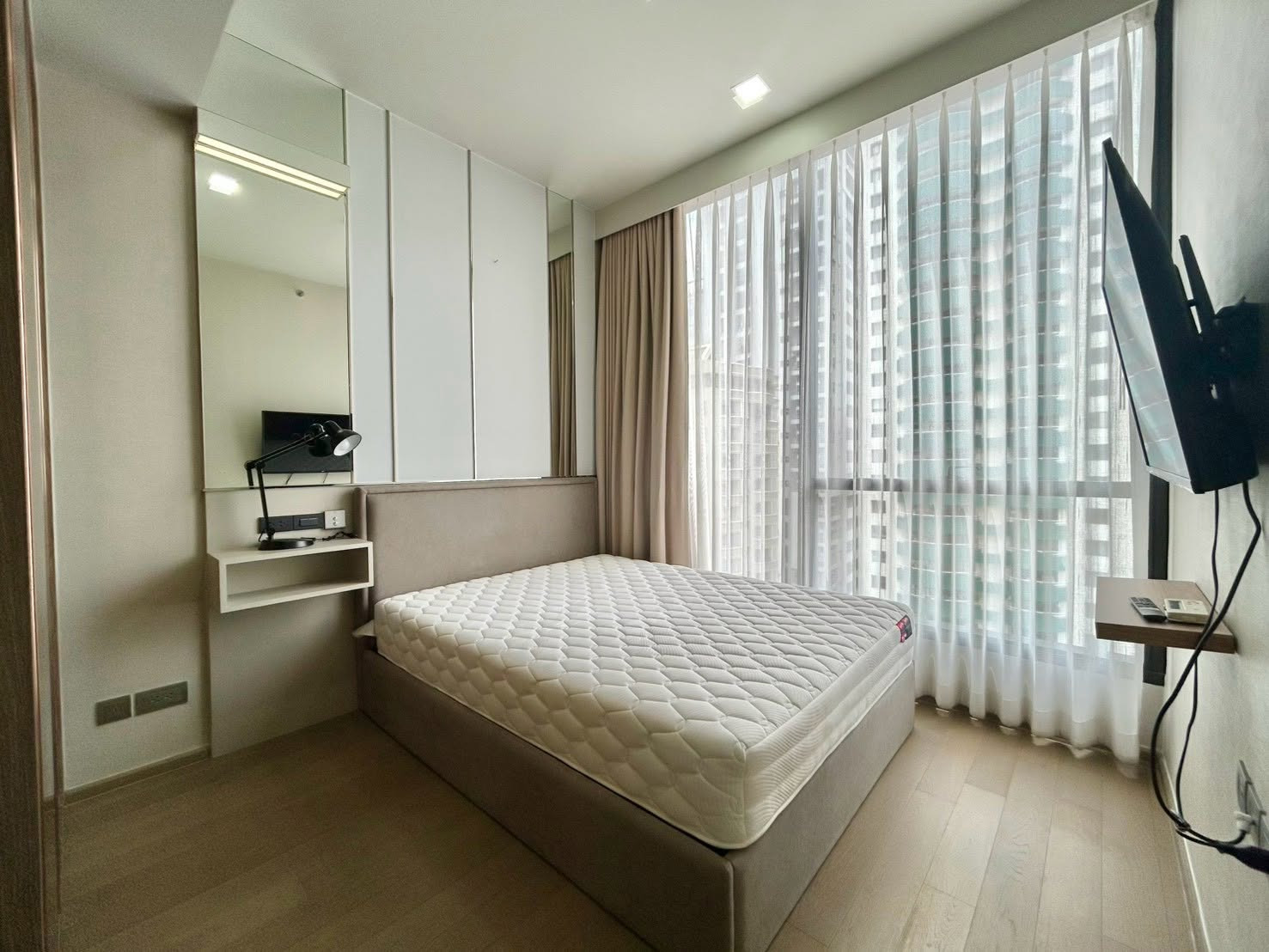 For rent, Celes Asoke, city view, 1 bedroom | 1 bathroom, size 42 sq m, 18th floor. For rent, Celes Asoke, city view, 1 bedroom | 1 bathroom, size 42 sq m, 18th floor.