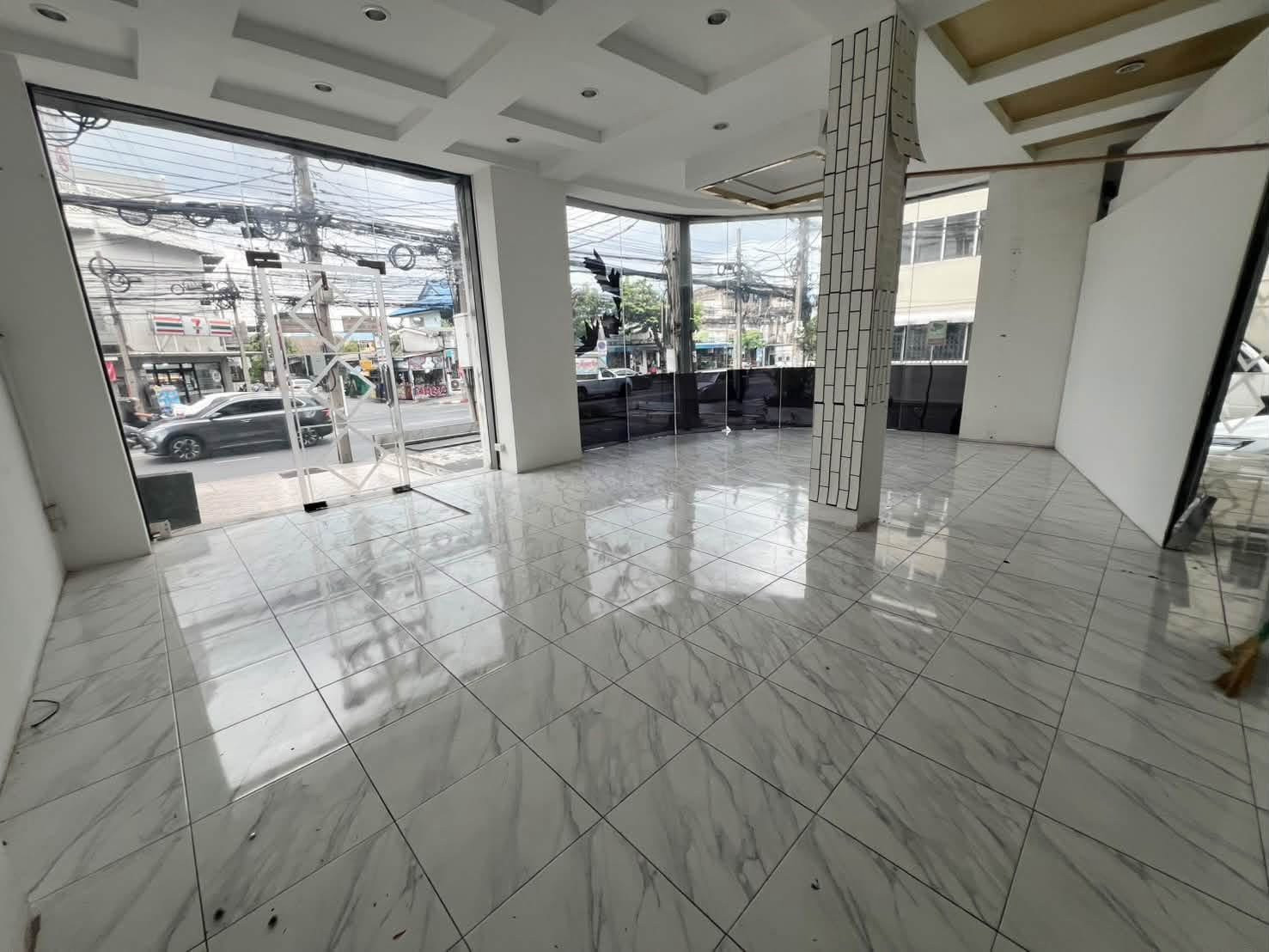 🏢 Commercial building, 2 units, demolished, corner room, next to the main road, On Nut 41, building in an outstanding location. Suitable for doing business + living in it ✅ Company registration possible 💰 Rent 70,000 baht/month | Negotiable – รูปที่ 2