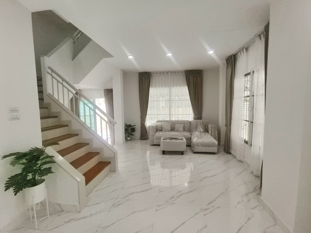 🏡✨ บ้านแฝดรีโนเวทใหม่ ฟีลบ้านเดี่ยว มินิมอลอบอุ่น ทำเลทองติดถนนไสวประชาราษฎร์!  – รูปที่ 2