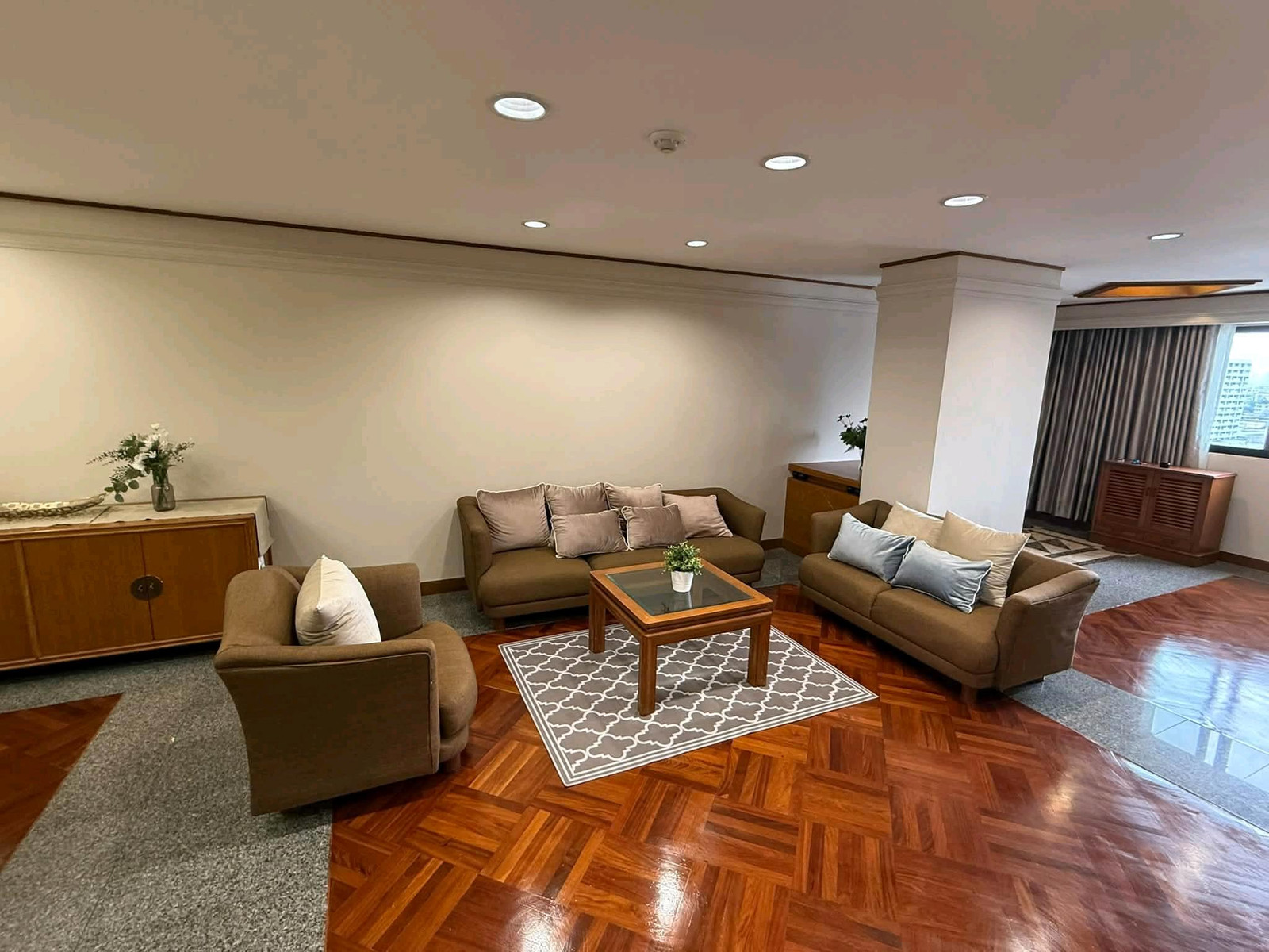 ปล่อยเช่าคอนโด 2 ห้องนอน United Tower ทองหล่อ – รูปที่ 3