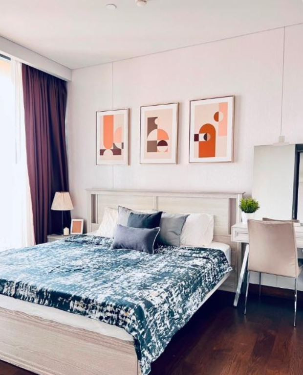 For rent, The Lumpini 24, 18th floor.