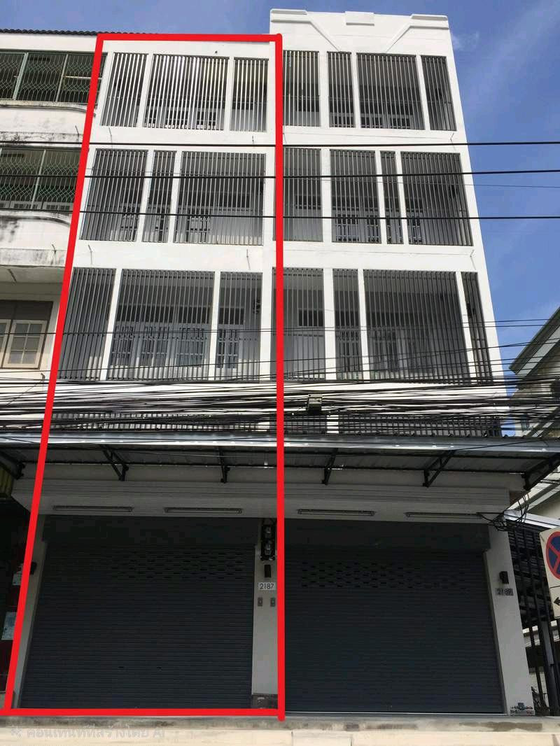 🚨 Urgent! Location next to the road, convenient travel, close to the BTS, suitable for both living and doing business.