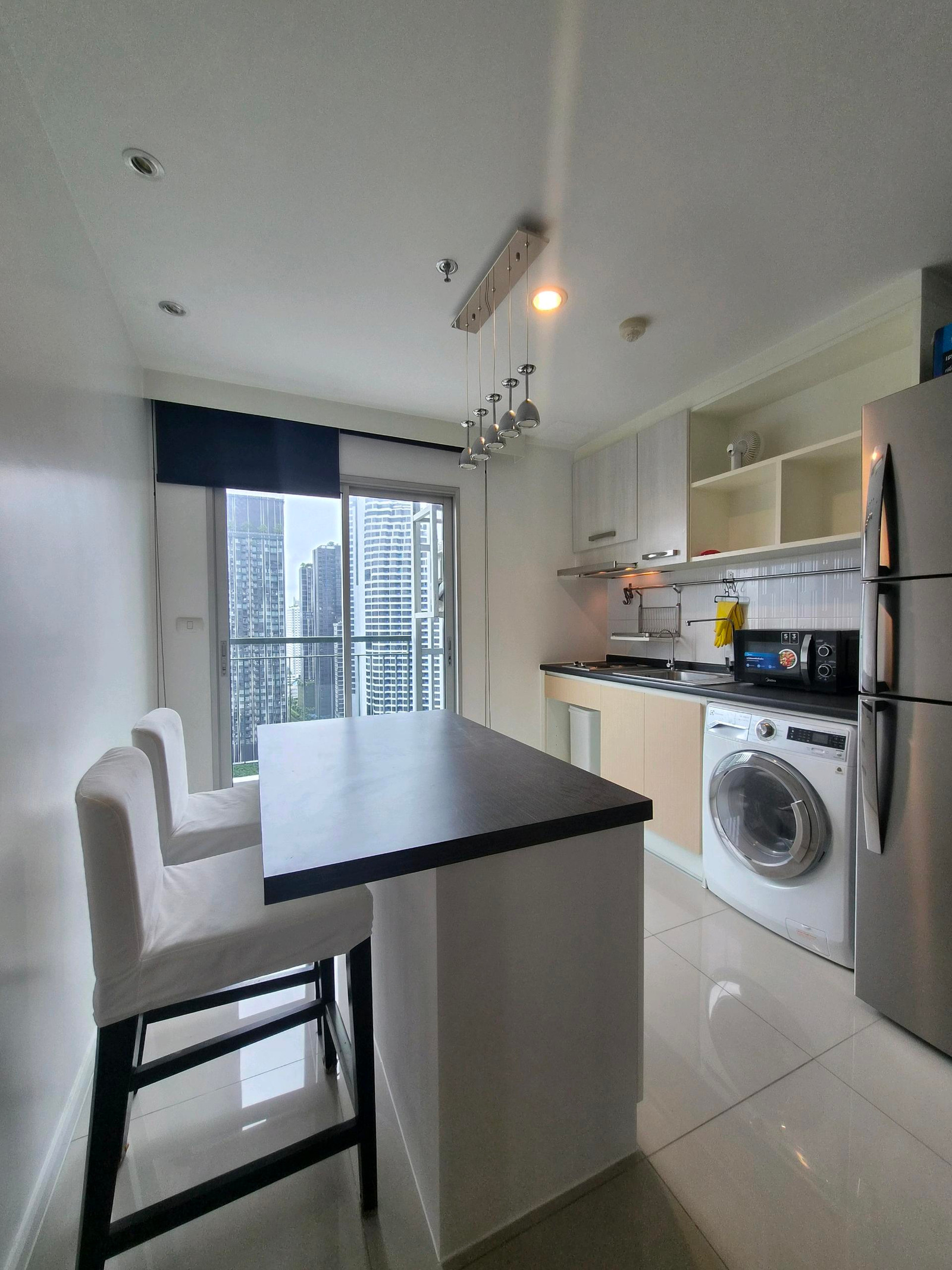 🏢 Aspire Rama 9 👫 ✨ Large room, 2 bedrooms, size 50 sq m., complete with functions, suitable for living together as a family or roommates | 🌇 22nd floor, open and high city view. Get excellent wind | 🚆 Rama 9 location, near MRT, convenient travel in the h 🏢 Aspire Rama 9 👫 ✨ Large room, 2 bedrooms, size 50 sq m., complete with functions, suitable for living together as a family or roommates | 🌇 22nd floor, open and high city view. Get excellent wind | 🚆 Rama 9 location, near MRT, convenient travel in the h