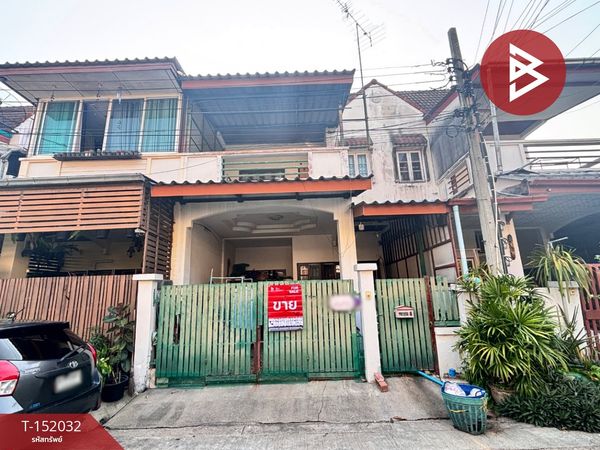 Townhouse for sale Thanthawin Village Bangkok (Tantawin), prime location near the BTS station.