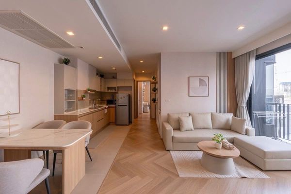 SIRI RESIDENCE SUKHUMVIT 24  🛏️ 3 Bedrooms 🚿 3 Bathrooms 📐 141 SQ.M. 💰 100,000 THB / Month ☎️064-6428664