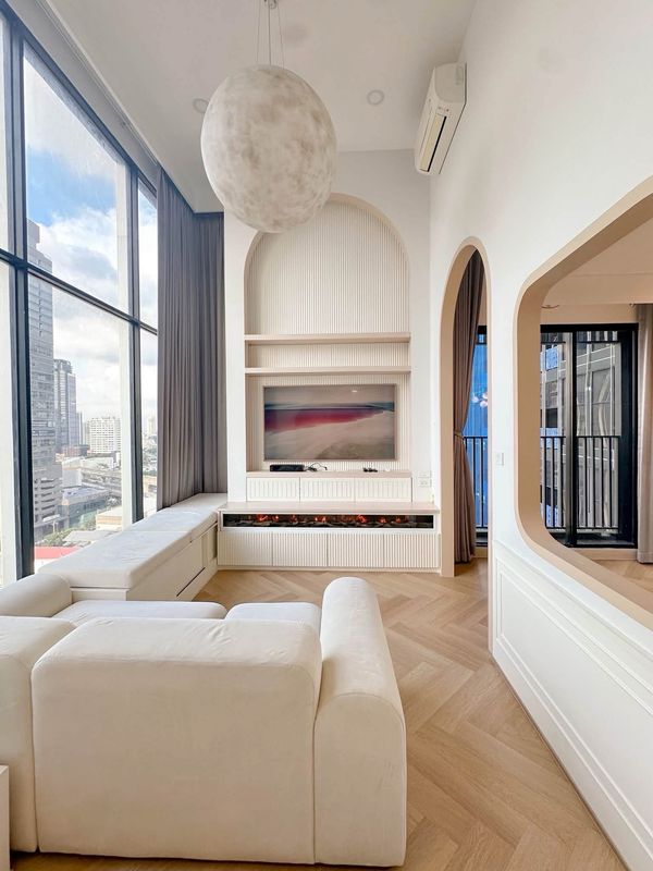 FOR RENT 📍 Knightsbridge Space Ratchayothin (ไนท์บริดจ์ สเปซ รัชโยธิน) ปล่อยเช่าเพียง 45,000 บาท / เดือน