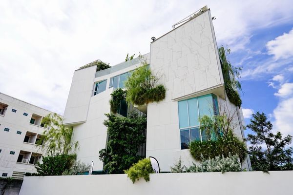 Home Office for Sale in Ladprao 88 — Fully Fitted 6-Storey Property with Private Lift, Rooftop Pool and Separate Business & Private Areas