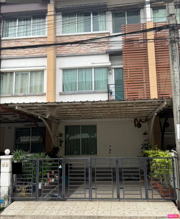 20.6ตรว 3นอน3น้ำ ทาวน์โฮม 3 ชั้น ทาวน์พลัส ลาดพร้าว 101