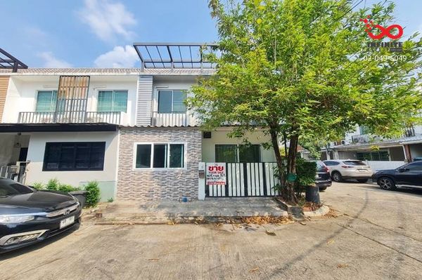 2-story townhome for sale, Areeya Village, The Color Premium, Lat Pla Khao, good location, corner unit.