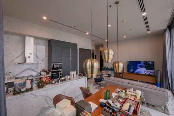 THE MONUMENT SANAMPAO PENTHOUSE | Private & Exclusive 🏙️ 3 Bedrooms | 3 Bathrooms 📐 138 sq.m. 💰 Rent 150,000 THB/month ☎️064-642-8664 Phat