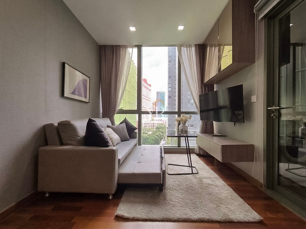Wish Signature Midtown Siam, 1 bedroom, private elevator, fully furnished, short walk to Paragon, near BTS Ratchathewi.