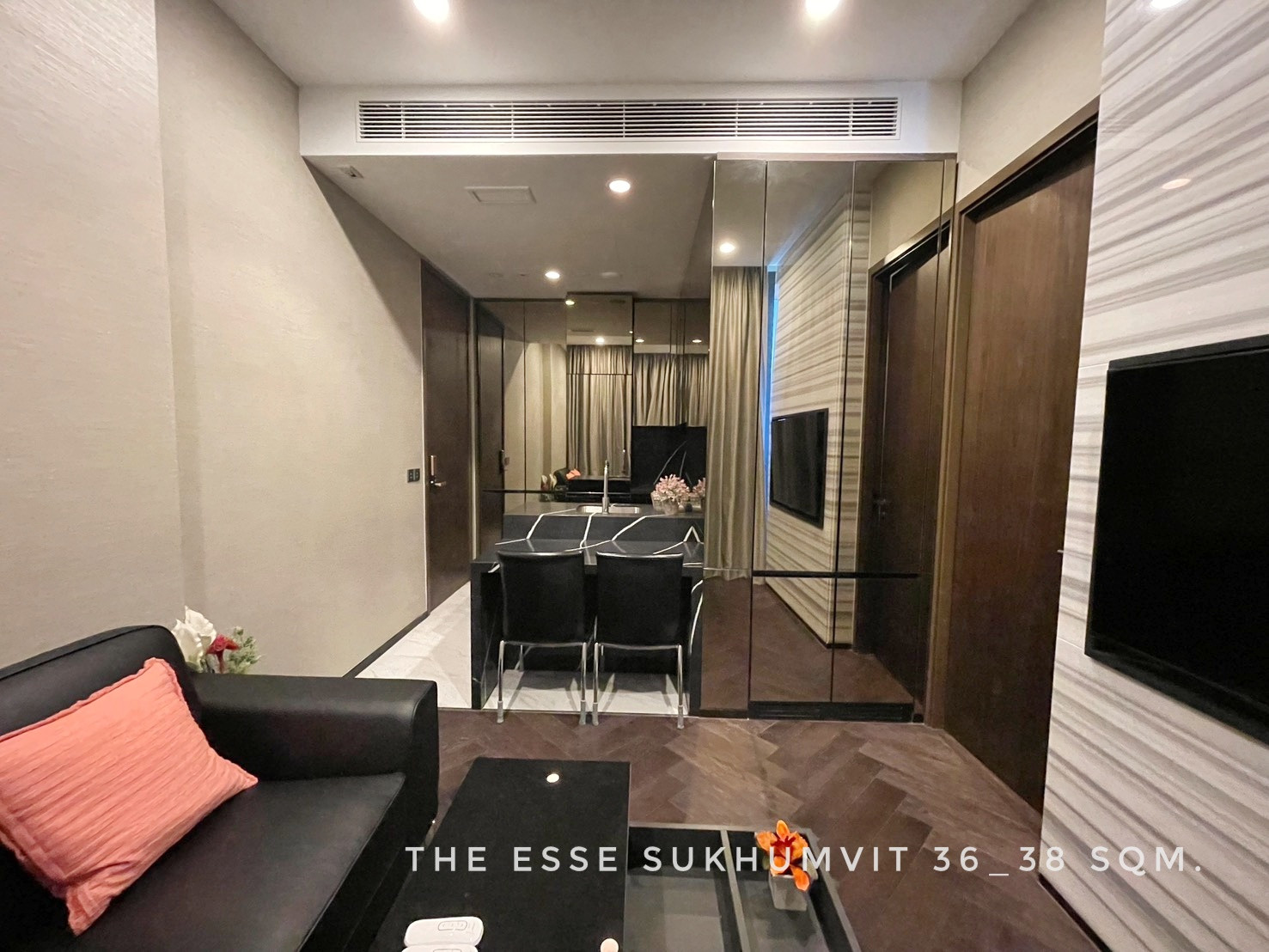 🎉🎉SPECIAL October discount 10,000 THB--Ready to stay luxury condo on Sukhumvit Road at The Esse Sukhumvit 36 high floor 1 bedroom  – รูปที่ 4