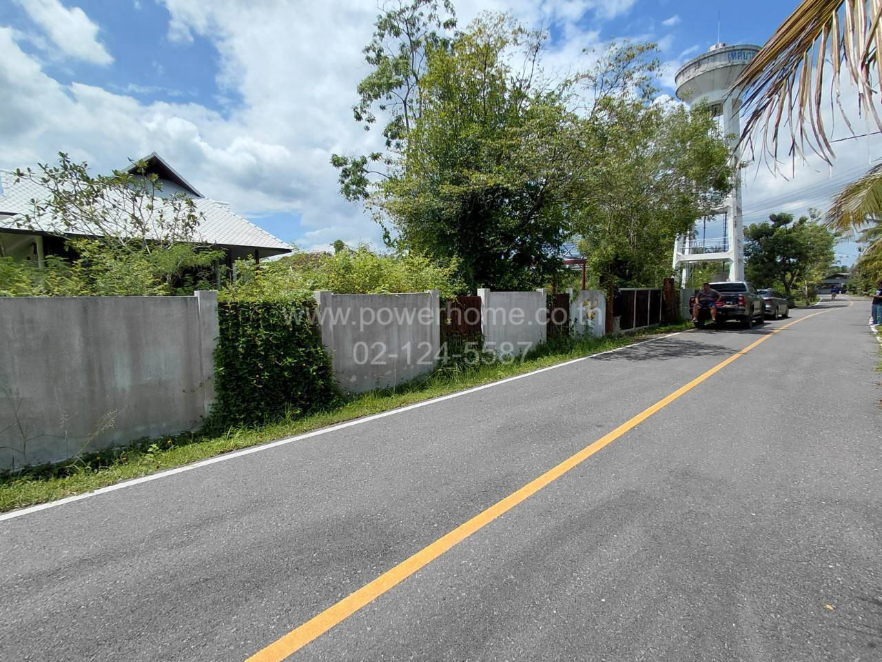 ที่ดินพร้อมสิ่งปลูกสร้าง (บ้านเดี่ยว) แปลงสี่เหลี่ยมสวย หน้ากว้างติดถนนลาดยาง เดินทางเข้า-ออกสะดวกสบาย ใกล้แหล่งท่องเที่ยวชื่อดังของอัมพวา ทำเลดี ใกล้เทศบาลตำบลสวนหลวง – รูปที่ 4