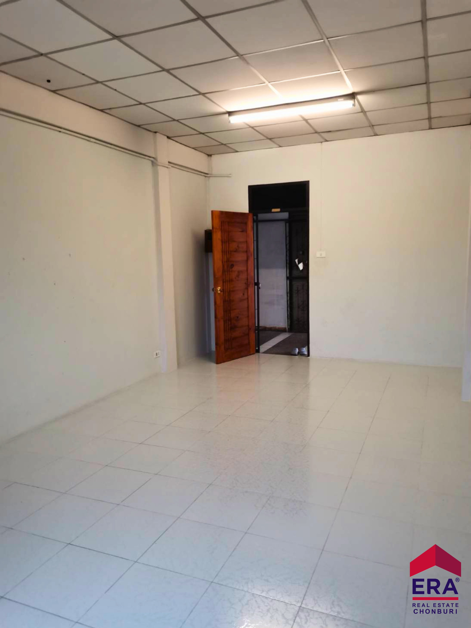 Urgent sale and rent! Condo Chonburi 300,000 baht Tamnak Nam Condominium, sea view room Urgent sale and rent! Condo Chonburi 300,000 baht Tamnak Nam Condominium, sea view room