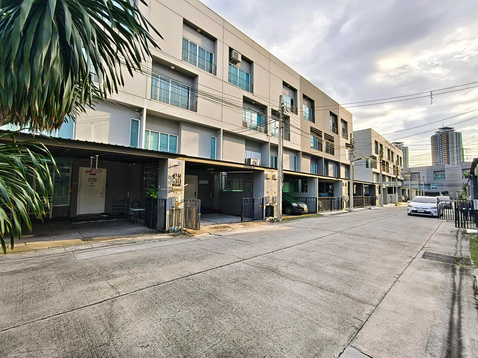 🔥 บ้านมุม ยอมขายขาดทุนเกือบ 2 ล้าน! 🏡 PATIO แจ้งวัฒนะ–เมืองทอง  💥 34 ตร.ว. | 185 ตร.ม. | ขายเพียง 3.8 ล้านบาท – รูปที่ 3