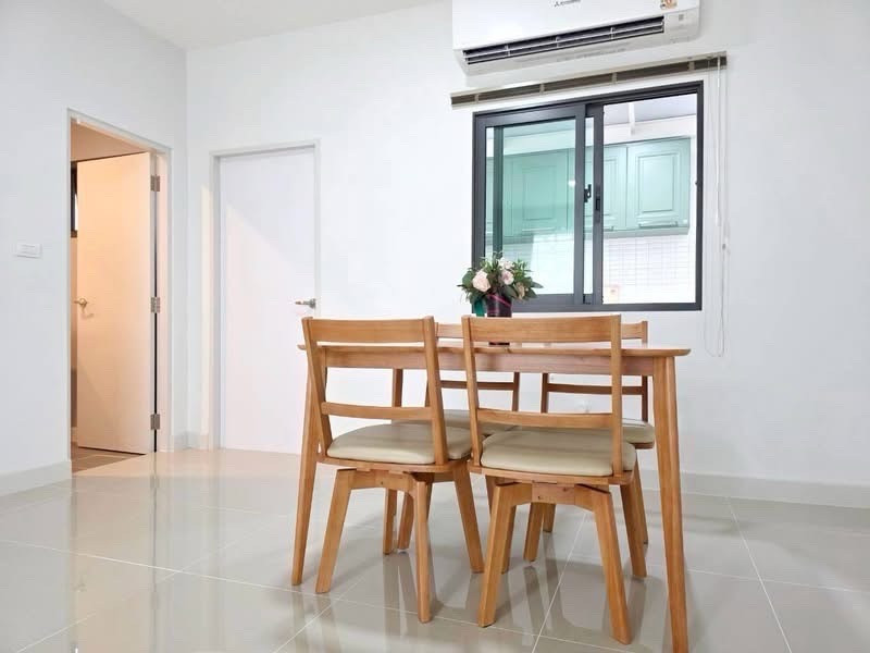 🌟ให้เช่าทาวน์โฮม พลีโน่ สุขุมวิท – บางนา 3 บ้านสวย 2 ชั้น 3 ห้องนอน  2 ห้องน้ำ ทาวน์โฮมตกแต่งบิ้วท์อินสไตล์โมเดิร์น บรรยากาศเงียบสงบ💥ค่าเช่า: 40,000 บาท/เดือน  – รูปที่ 3